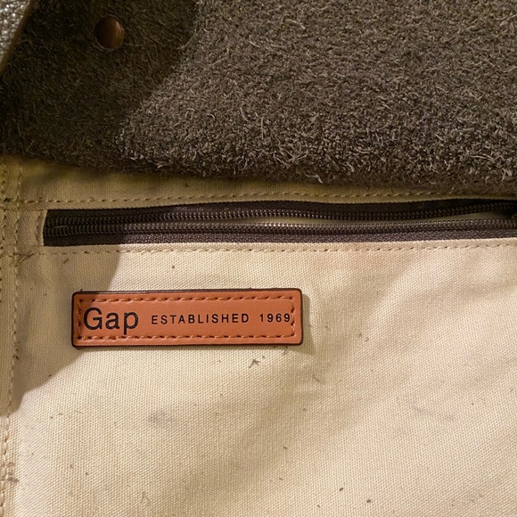 GAP Leather Tote - Picture 6 of 10